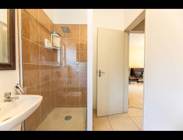 1 BEDROOM APARTMENT FOR SALE IN MAGALIESSIG